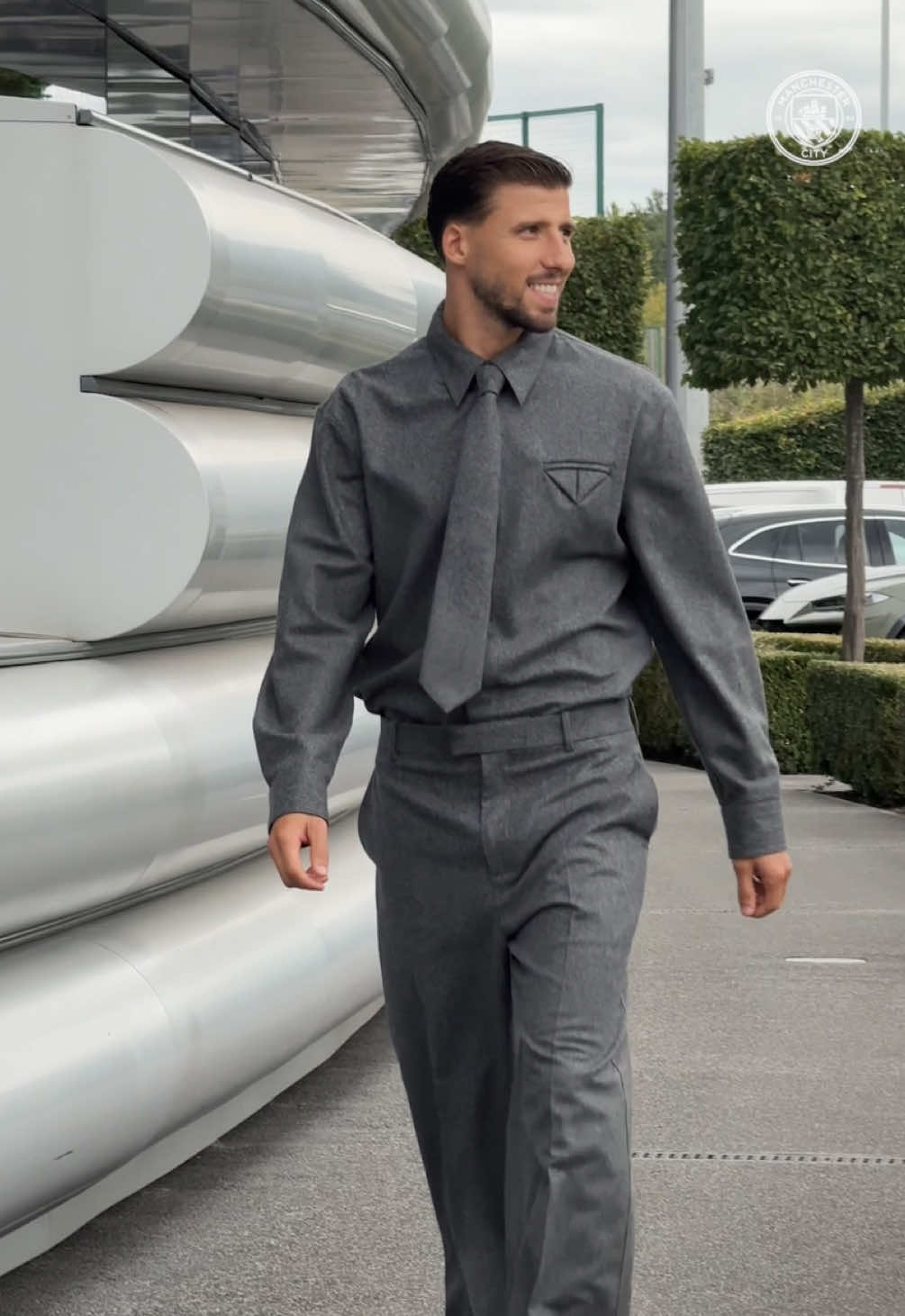 Our centre-back 😎 #RubenDias #ManCity #Football 