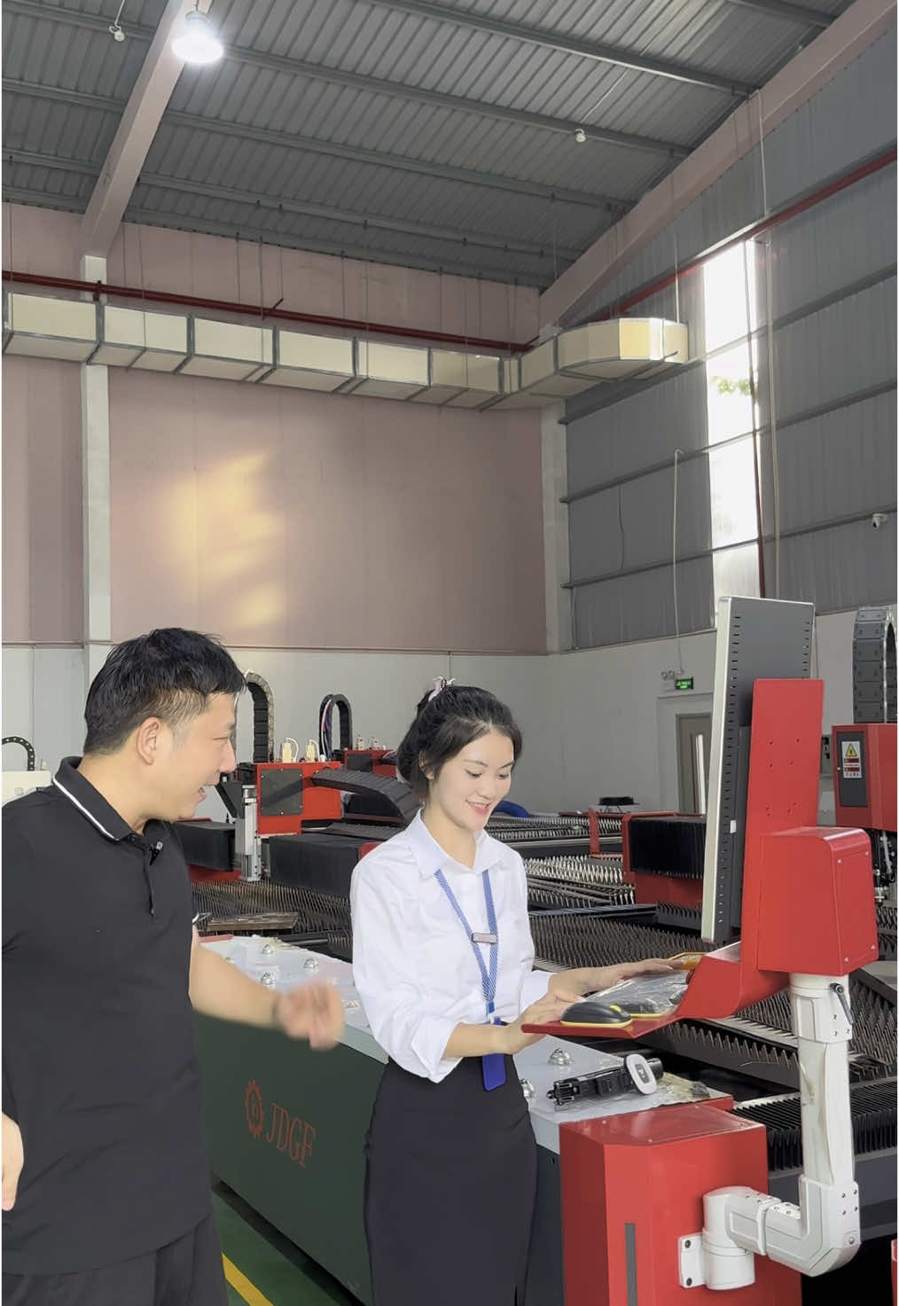 Công ty bạn tăng ca Sếp có cho ăn cơm không? @Hoài Anh Letao CN Miền Bắc #中国人在越南 #钣金设备 