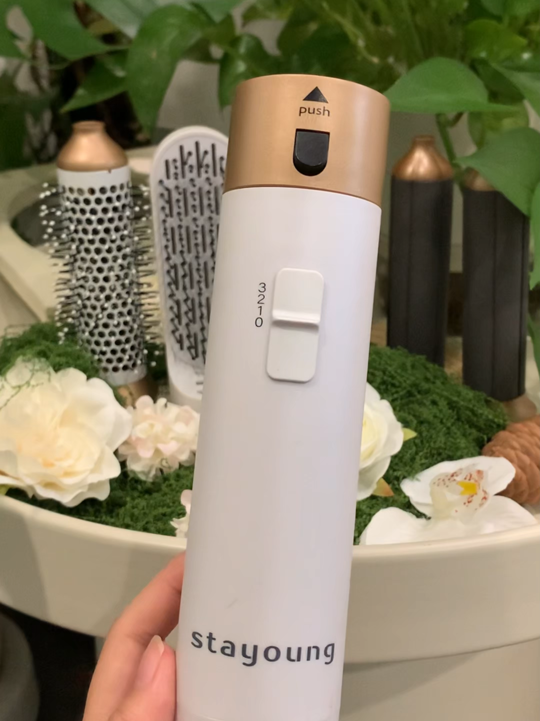 Multi-functional curling iron is amazing, dual-use for curling and straightening is super convenient, lazy people rely on it for beauty!#stayoung#stayoung5in1hairstylerpro#trending@stayoungofficial@stayoung.ph.live@stayoung.ph@stayounglivestream