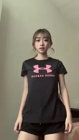 打籃球前先跳一個