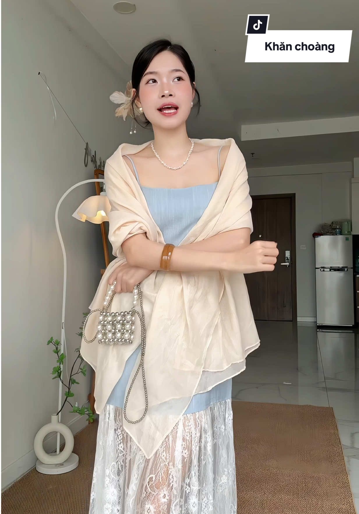 Khăn choàng to nhẹ mềm nha mấy chế ơi 