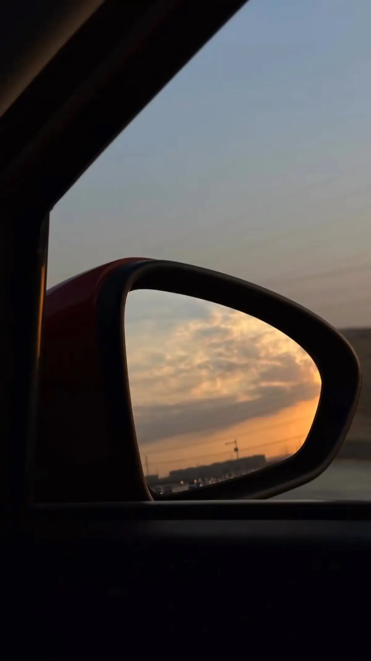 سيدنا عمر بن الخطاب قال: (لو عُرِضَت الأقدار على الإنسان لاختار القدر الذي اختاره الله له)