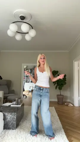 Blame it on the Boogie 🫰❤️@Laura💞 #fyp #blowthisupforme #foryoupage #dance 