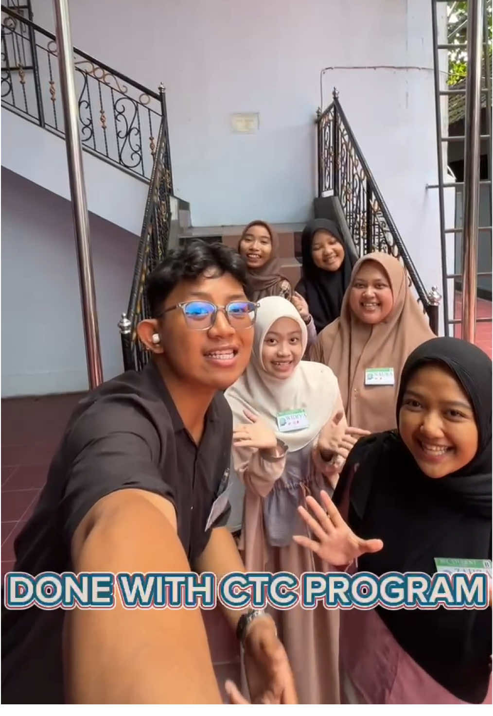 And now is over! Waktunya naik kelas ke TC everyone 🎶✌🏻 #mulaidariBasic #kampunginggrispare #basicenglishcourse #kampunginggris #becpare 