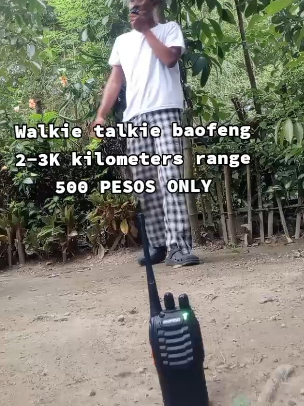 Kung ano sainyo check out it na agd mbilis th maubos 5-600 lang ba naman Ang baofeng two way radio na ito. #baofeng #walkietalkie #twowayradio #radio #fyp f