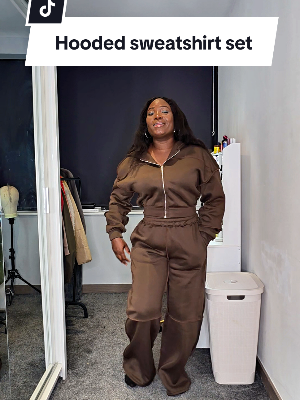 Hoodie amd joggers set for autumn and winter. #sweatshirt  #joggers #tiktokmademebuyit  #dealdrops ##autumnoutfits 