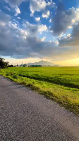 My hometown #sunset #gunungjerai #pendang #kedah 