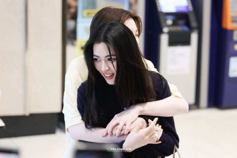 A hug from behind ☺️ #Lingorm #linglingkwong #ormkornnaphat #onlyyoutheseriesth 