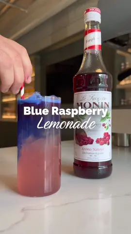 🥤Customisable lemonades are everywhere right now, from dirty sodas to matcha-infused twists. We’re riding that wave with a final splash of summer and this Blue Raspberry Lemonade. A classic MONIN raspberry lemonade upgraded with blue spirulina for an instantly Instagramable serve 📸 20ml MONIN Raspberry syrup 30ml MONIN Cloudy Lemonade concentrate 150ml sparkling water Blue spirulina mix: Whisk 3g @MATCHA NINJA Blue Spirulina powder with 50ml water #monin #lemonade #spirulina #raspberry #iced 