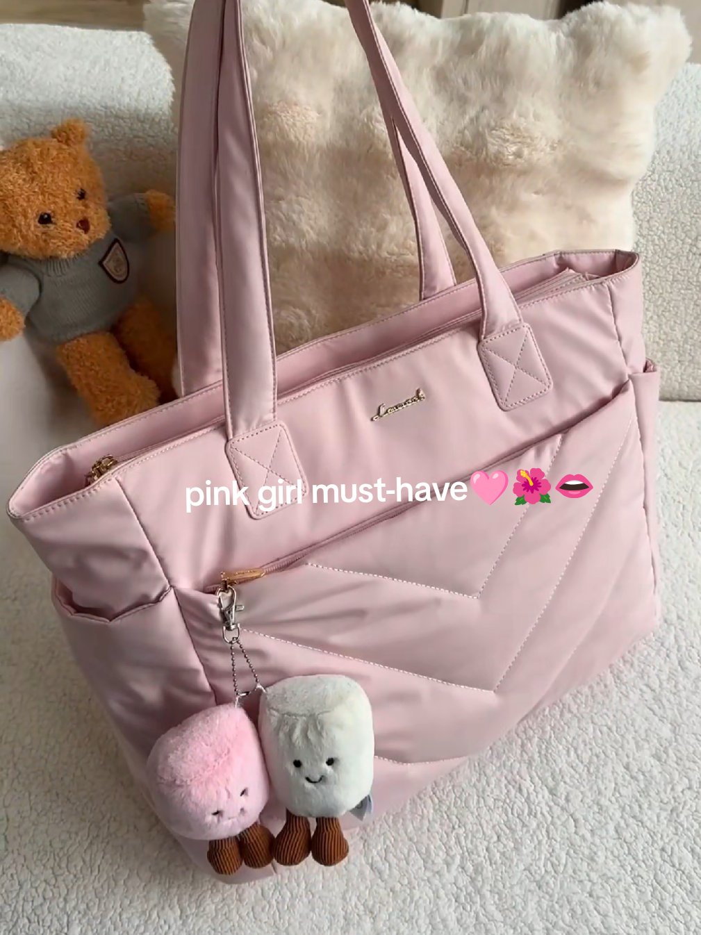 Pink girl must-have💗🧸 keeps your books, tablet and little secret right where they belong✨ #RushTok2025 #tote #teacherbag #totebag #outdoorfun #collegebag #dealsforyoudays  #tiktokmademebuyit  #lovevook 