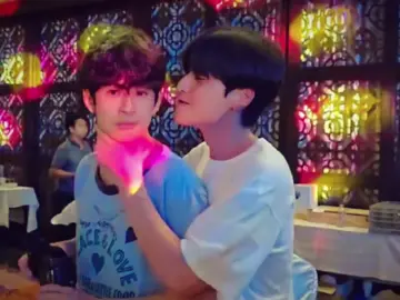 Such a cute kiss, I’m lowkey melting rn 🥹💋 #markohm #markpakin #ohmtpk #gmmtvouting2025 