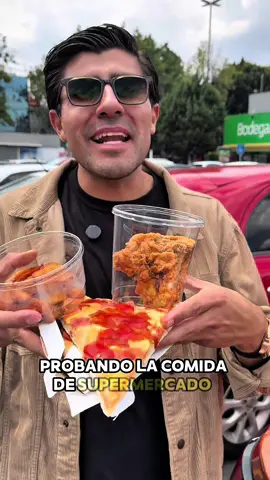Calificando comida de Bodega Aurrera. Ya probamos todos los supermercados de CDMX y ahora le entramos a la jefa de los precios bajos. Probamos las rebanadas de pizza, que parecen comida de feria. El pollo frito si estaba muy crujiente, solo que la carne no era la mejor. Lo único decente fue el pan de dulce. Este supermercado es muy barato, la comida es regular  #Foodie #food #pizza #bodegaaurrera #cdmx 