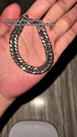 Phải nói là em vòng tay này đẹp mê ly mấy ní ơi 😍 #vongtaytheptitan #vongtaynamnu #trangsuc #phukienthoitrang #noriviune🤌 