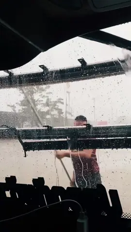 เมื่อฝนตกหนักวิญญาณเด็กรถเก่ามันเข้าสิง 😂😂 #จ้างผมอบอุ่นเสมอ #ปลอดภัยชัวร์_ดูดวงมาแล้ว #ชัยวัฒน์แทรเวล #ผู้ชายหุ่นหมี 