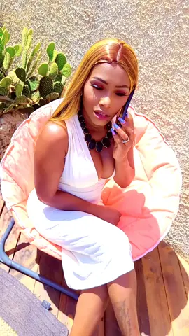 #tikofrance🇫🇷🇬🇦 Femme Au grand caractère Peu importe les situations Elle garde sa dignité💪🫶#pourquoi❤️💘💋 