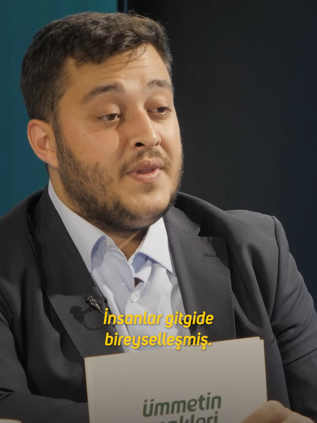 ❝Güney Kore 'de insanlar tek başına yaşadıkları bir odada ölüyor. O kişinin öldüğü çıkan kokudan anlaşılıyor. İslamiyet bütün bunların ilacıdır, reçetedir.❞  Ümmetin Renkleri tüm bölümleriyle İDDEF TV YouTube kanalında yayında!  📺 youtube.com/iddeftv
