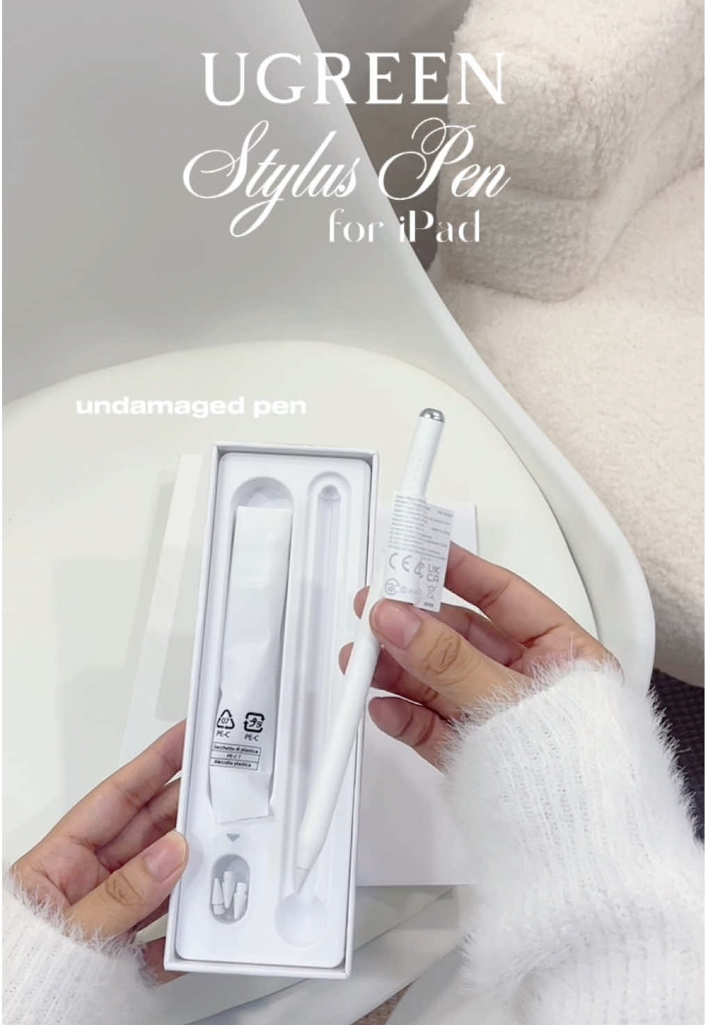 perfect magnetic stylus pen for your iPad 🤍 #ipadpencil #ugreenipadpen #styluspen #magneticpen #ipada16 #ipadpro #ipad #ipadaccessories #viral #fyp 