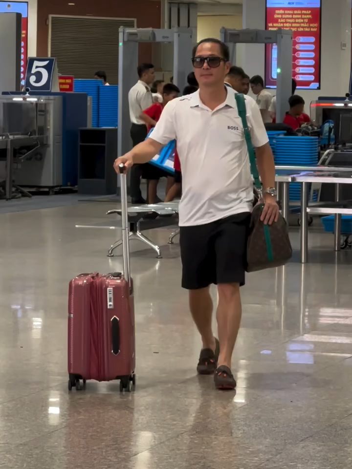 Lại phải đi công tác ngoài hà nội