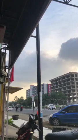 Mamuju dengan keindahannya#senjasorehari #hotelmaleomamuju #mamujusulbar #mamujumapaccing 