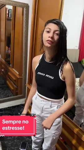 Nicoly se irrita com o cabelo! #Nikefamilia 