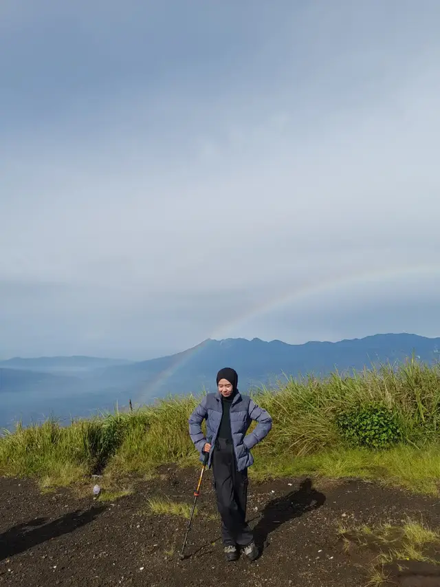 POV: mendaki direstui orang tua, Tuhan, dan alam semesta. #gunungguntur2249mdpl #viacikahuripan #pendakigunung #pendakifomo #fyp 