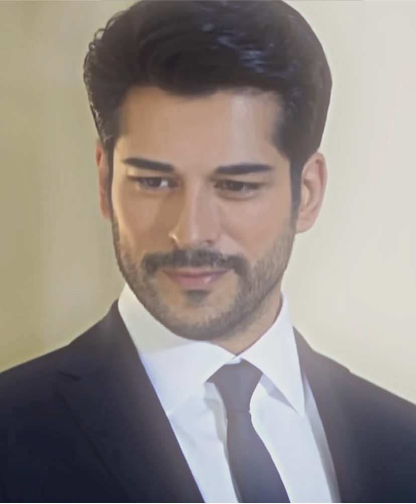 kemal my MAN. scp:-@ꜱᴇɴɪ çᴏᴋ ꜱᴇᴠɪʏᴏʀᴜᴍ ˚ʚ♡ɞ˚  . . . . #burakozcivit #buraközçivit #osmanbey #karasevda #kemalsoydere 