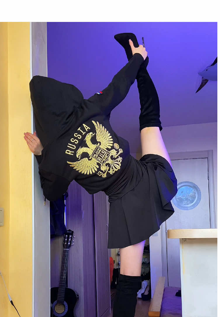 помогите найти этот трек 🙏🙏 инст: nessti.m 🫶🏻