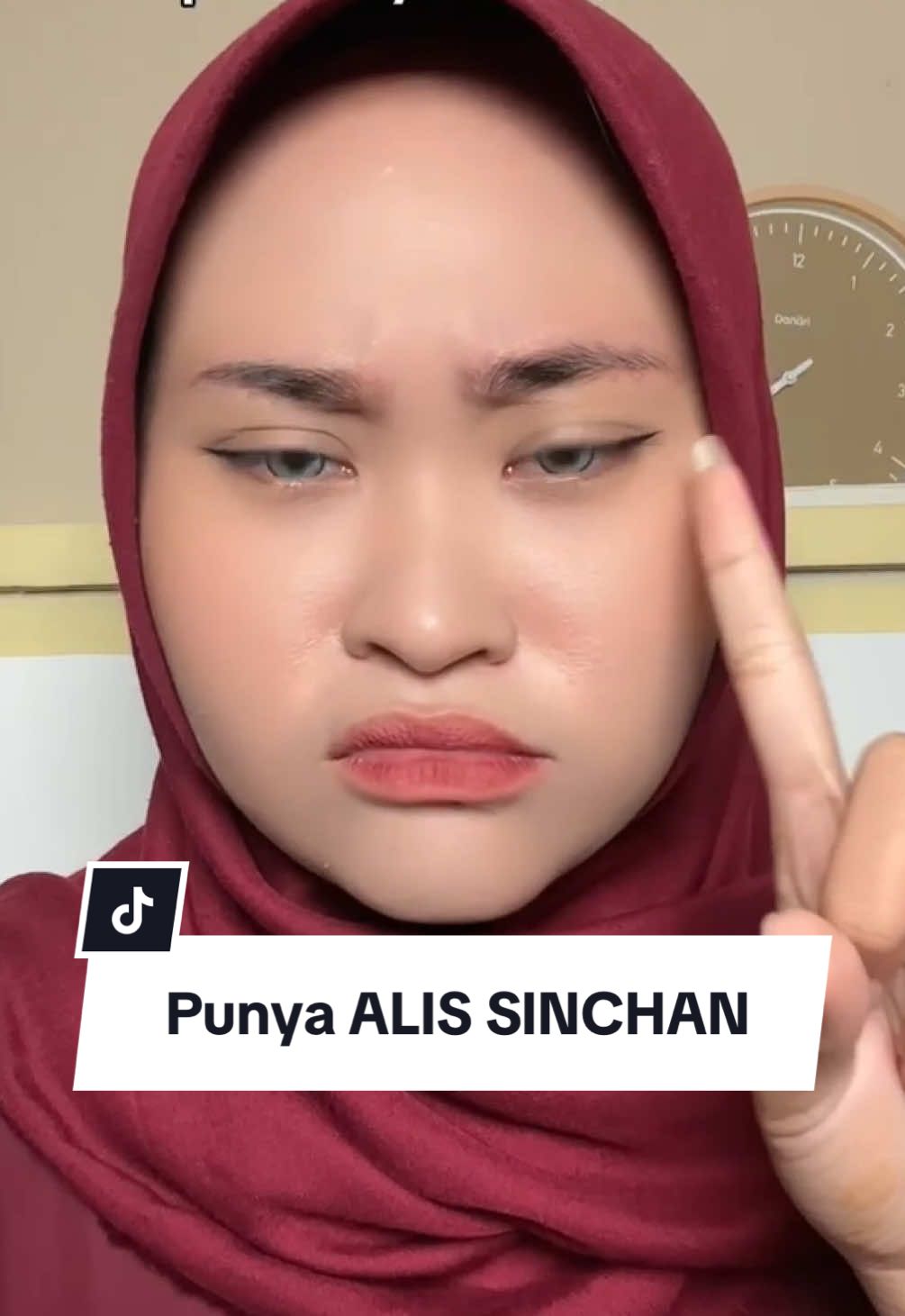 Replying to @Vitriee punya alis tebel kayak sinchan?😭👋#promoseruweekend #browie #hennalis #browtint #fyp 