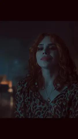 her eyes,her face, her style, her hair,just...her 😍#foryou #wlw #isadoracapri #wednesday 