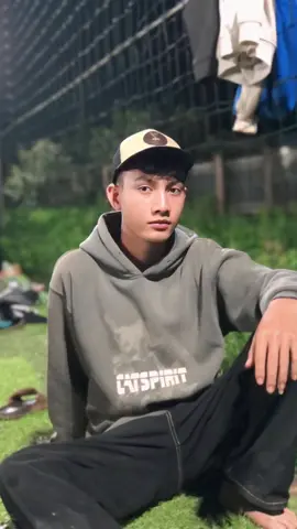 có chàng trai viết lên cây☺️ #buon_tam_trang #xuhuong 