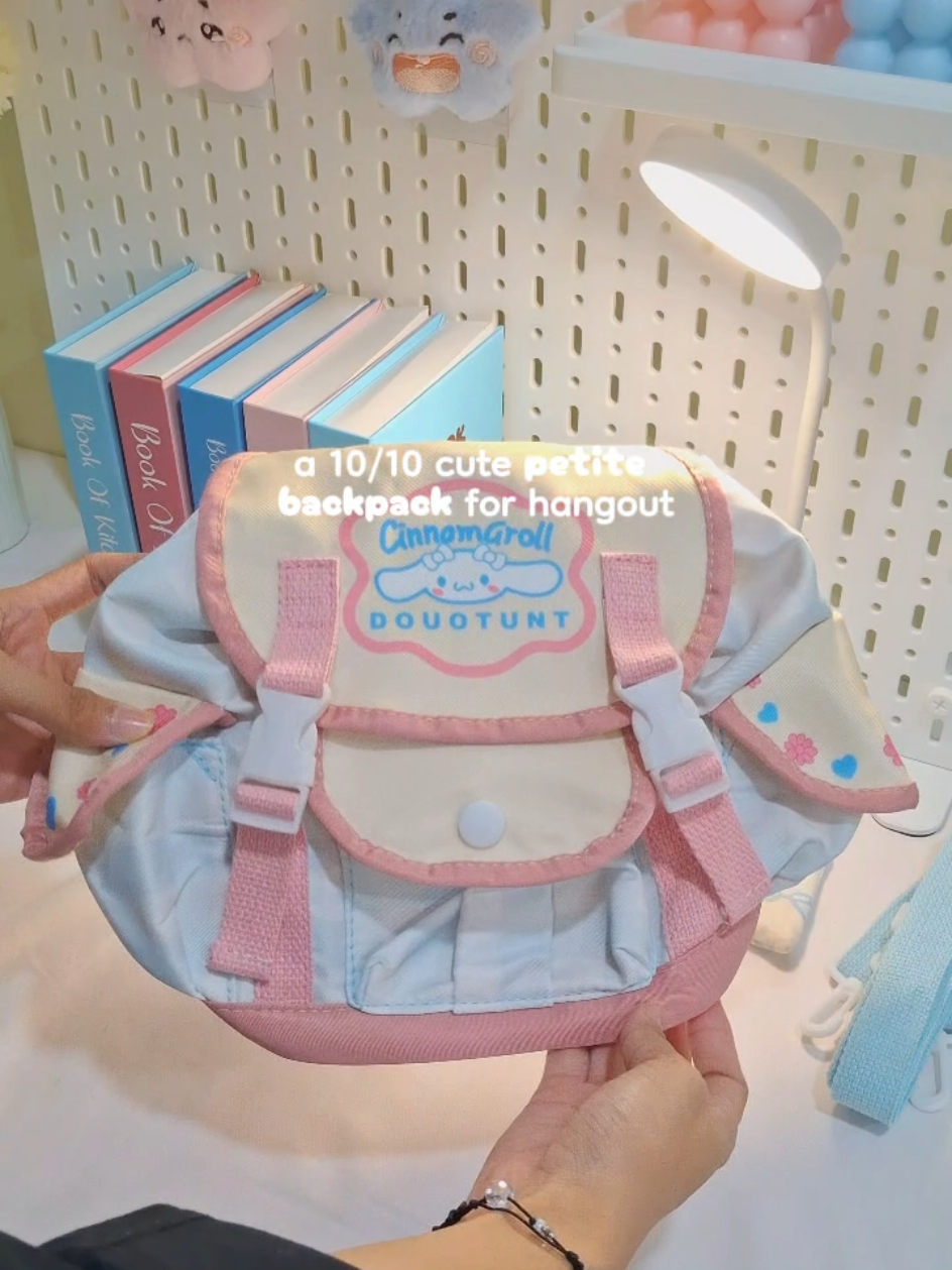So cute, mana tahan ga beli 🥺🌷🫧 #minibag #ransel #tasmini #whatsinmybag #cutebag 