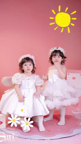Đố các cô chú đâu là CoCa, đâu là CoLa ạ 🥰🥰