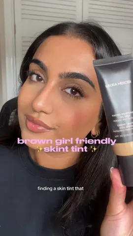 look no further for the nicest brown girl friendly skin tint from @Laura Mercier in the shade sand 🏖️ #skintint #browngirl #makeup #lauramercier // using @BEAUTY BAY grippy primer ✨ 