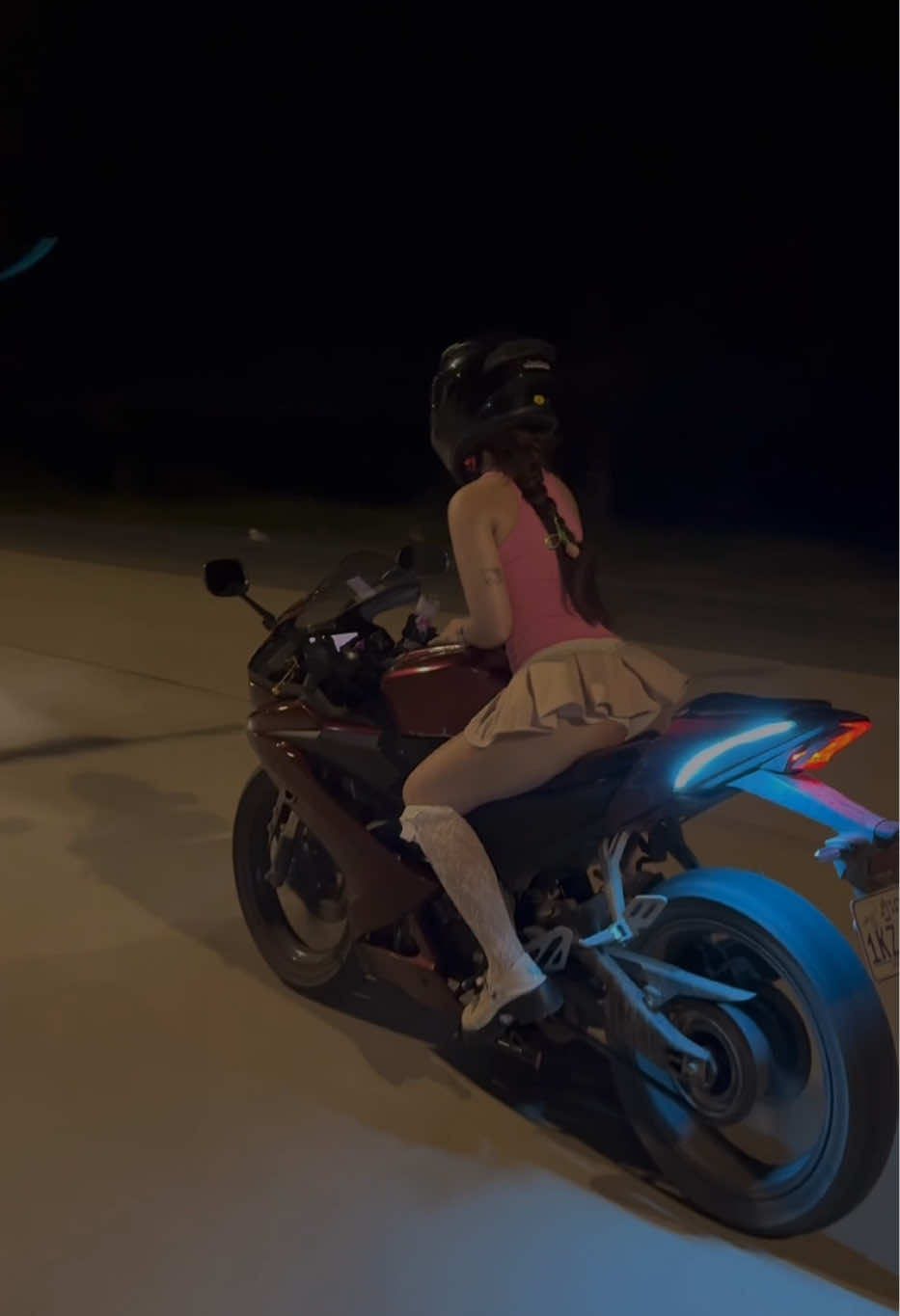 ដេញអត់? #yamahar15 #r15 #bikergirl #motocyclegirl #ridergirl 