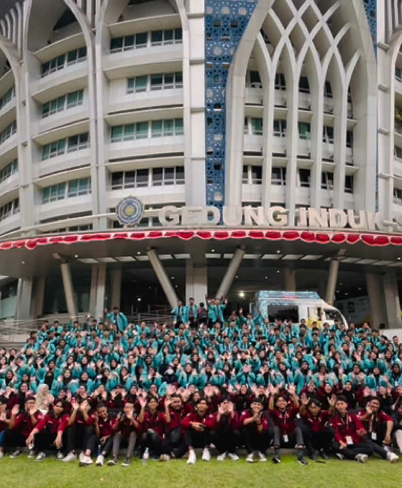 HEYYOO HALLO HALLO!! SOBAT MASTA IMM FAI UMS 2025🤩 Konten yang ditunggu-tunggu! Gimana nih perasaan kalian setelah mengikuti serangkaian acara Masta IMM FAI Day 1.  Enjoy? Asik? Seru?  Dapat teman baru? Ilmu baru?  Semoga kemeriahan kemarin dapat di kenang di memori kalian semua 🫧🤗 Cerdas Berkarya, IMM Berdampak✨ 📲**Stay tune & ikuti informasinya di Instagram** @mastafai_ums 🔆Mahasiswa Bergerak Memberi Dampak Akademisi Berambisi IMM Bersinergi🔆 ===================== Fanspage: Abduh Berkemajuan IG: @imm_abduh Youtube: imm_abduh Website: immabduhberkemajuan.blogspot.com ===================== #ums  #mastalmm2025  #immums  #mubalighakademisi  #genmu @paiums_official @Univ Muhammadiyah Surakarta 