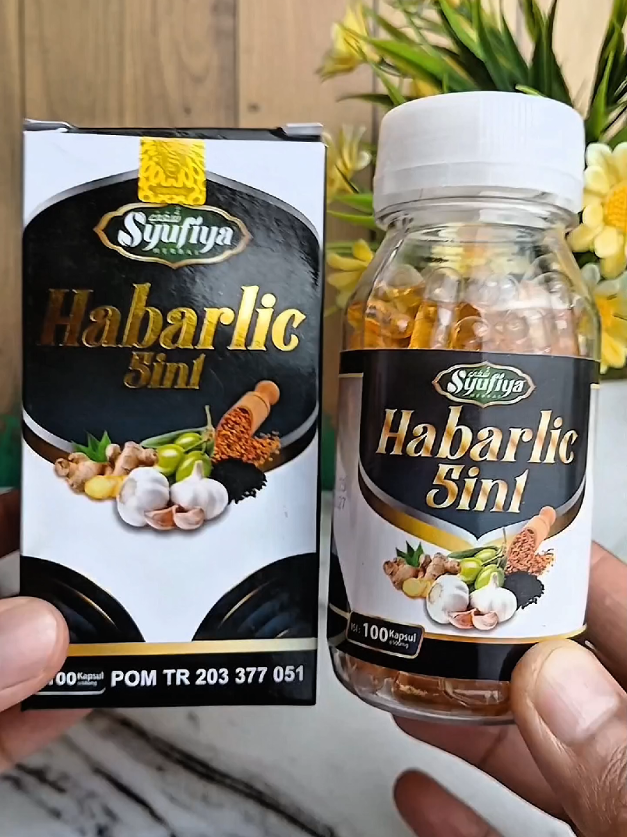 Habarlic 5 ini 1 ramuan herbal untuk kesehatan, habbatussauda suplemen, habbatussauda dan jahe, garlic rempah. Komposisi : habbatussauda, bawang putih, rimpang jahe, propolis, minyak zaitun. Sudah BPOM dan HALAL. #Adoteumhabitinho 