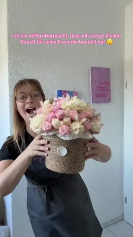 Versand in ganz Deutschland und Europa Herstellung in nur 1 Tag #kerzenbouquet #kerzenstrauß #kerzenblumen #kerzenkunst #handgemachtekerzen     