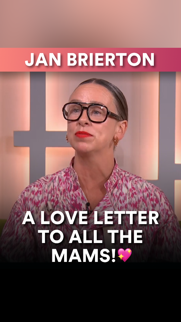 “This is a love letter to all the mams who make it better for all the other mams.” 💕 Poet Jan Brierton reads her beautiful piece 'Band of Mothers', a tribute to mams everywhere #SixVMTV