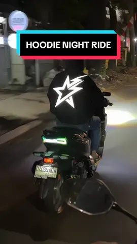 Hoodie reflektive cakep buat night right 🤩🤪🤘🏻 #dessid #vario160modifikasi #hoodieoversize #hoodiereflektif 