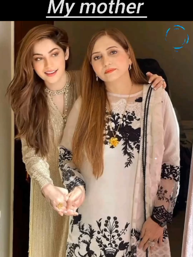 Pakistani actress with their mother ❤️❤️ #foryou #fyp #viralvideos #actress #celebrity 