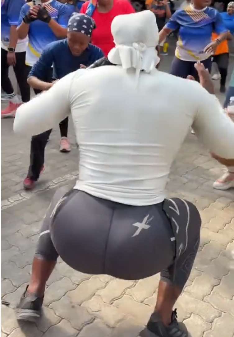 King of Squats 👑.                              #aerobics #training #Fitness #southafrica #viralvideos 