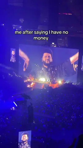 Money comes and goes right? #weekndtour #weeknd #afterhourstildawnstadiumtour #atl 