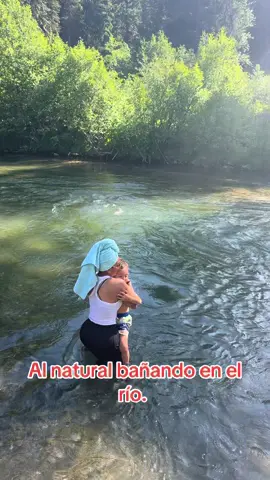 Bañando en el río. #paratiiiiiiiiiiiiiiiiiiiiiiiiiiiiiii #tiktok #fypシ #raulcanario #family @Boss Lady 
