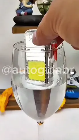 IsqueiroElétricoLEDRecarregavelUSBDesignErgonomicoeLeve#TiktokShopBacktoSchool#isqueiroeletrico,#isqueiroeletronico, #isqueiroeletricousb, #isqueiro 