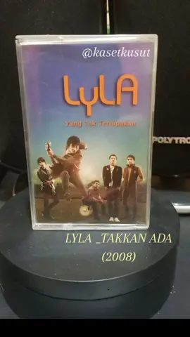 LYLA _ TAKKAN ADA LYLA ALBUM ; YANG TAK TERLUPAKAN RILIS ;2008 ALFA RECORDS PERSONIL LYLA; _Indra Perdana Sinaga - Vokal , pencipta lagu __Dharma Nuckelar - Keyboard, Piano,  __Fare Adinata - Gitar , pencipta lagu  __Dennis Rizky - Bass __Amec Jen Aris - Drum, Perkusi ALBUM PERDANA LYLA INI DIRILIS TAHUN 2008. LYLA SEBELUMNYA PERNAH MERILIS ALBUM TETAPI MASIH MENGGUNAKAN NAMA PANGUNG 