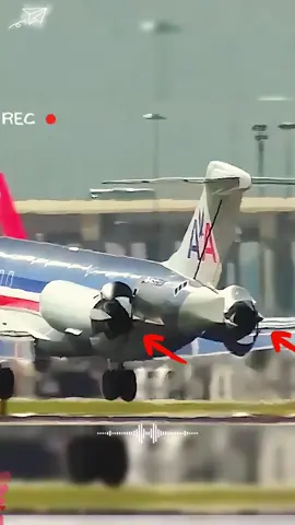 Why do jet engines ‘transform’ when planes land? #aviation #planes #pilot #airplane #airport #flying #aviationgeek #travel #aviationfacts #aircraft