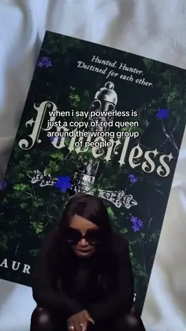 from the world building to the character dynamics to the PLOT.. and the series even end the exact same way 🤦🏾‍♀️ #scarlettdragnasolos #powerless #redqueen #BookTok #laurenroberts 