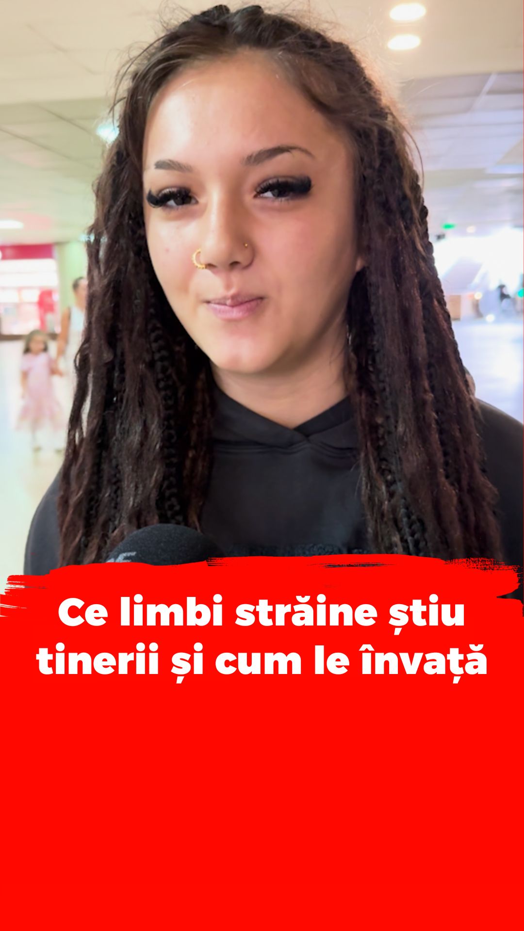 Fiecare elev învață cel puțin o limbă străină cât se află în școală. Am întrebat mai mulți tineri ce limbi străine învață și ce metode folosesc. Ție ce limbă ți-ar plăcea să înveți? Reporter: Petru Pena #GenȘtiri #știri #tineri #EduGen #limbistrăine #engleza #franceza #spaniola #bilingv #liceu #facultate #elev #elevi #student #studenti