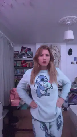 Lighting got bad at the end mb queens lolz #gym #getmefamous #fyppp #biceps #gymgirl  