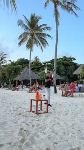 Freestyle and feels the beat🤩#fyp #flairbartending #maldives 